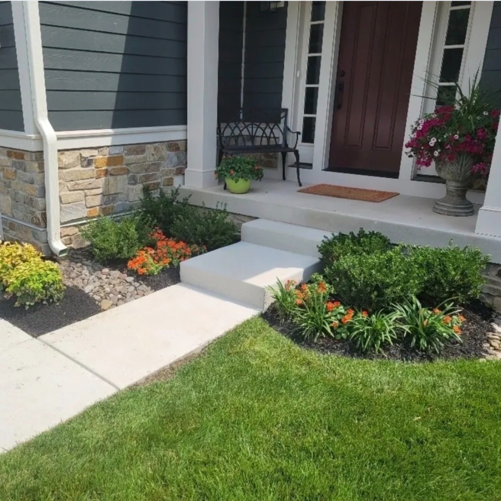 Professional lawn and garden maintenance in Warrington PA