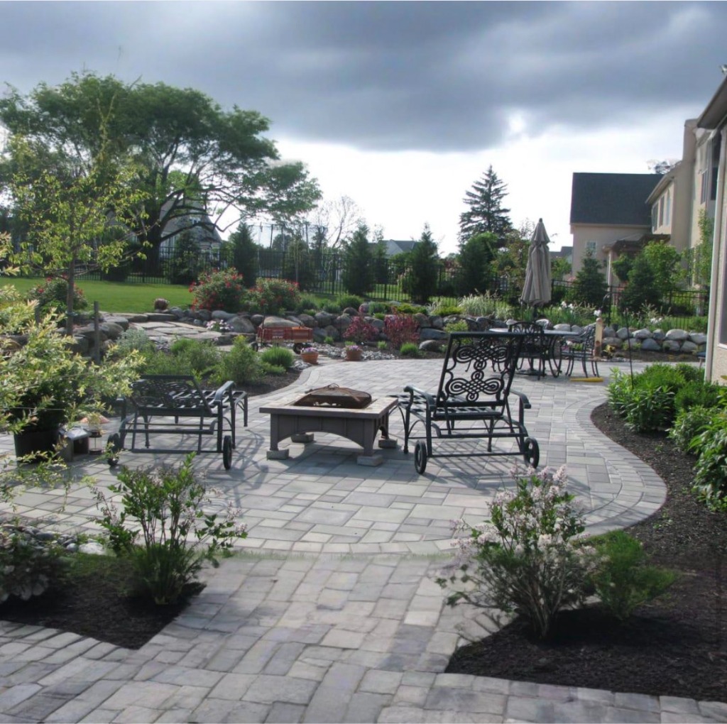 Fire pit patio